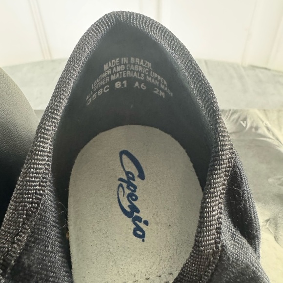 Capezio Children’s Black Split Sole Leather Lace Up Jazz Shoes Size 2 - Picture 2 of 4